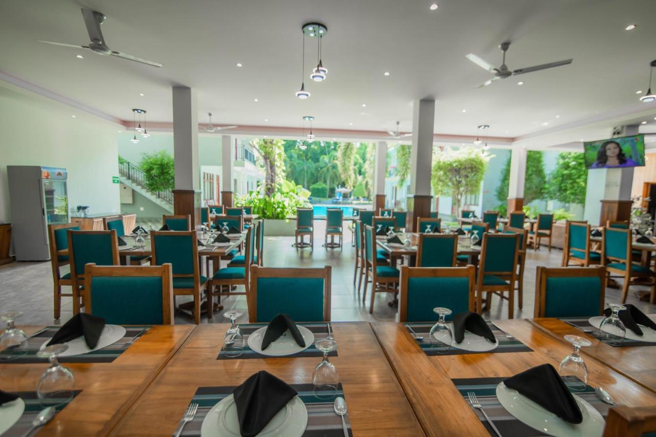 Royal Reach Udawalawe Hotel Kültér fotó