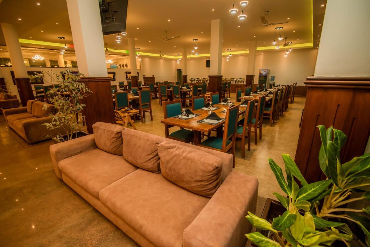 Royal Reach Udawalawe Hotel Kültér fotó